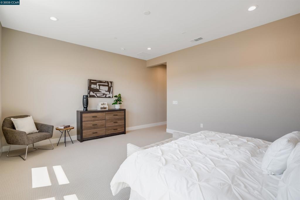 REGENCY - Residential