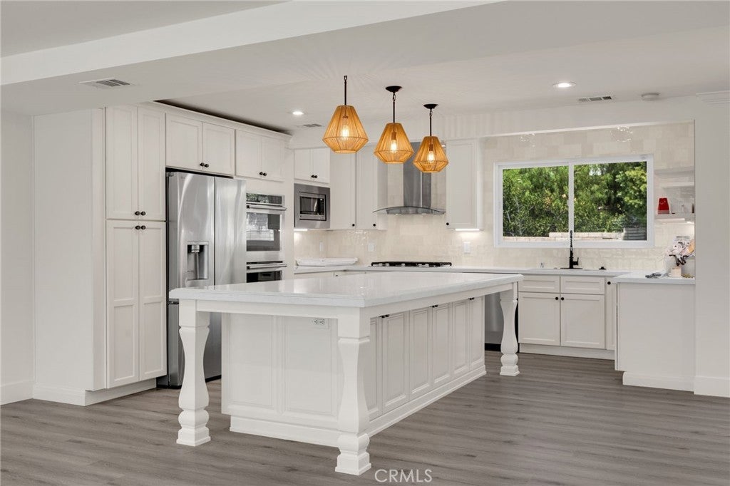 1025 Woodcrest