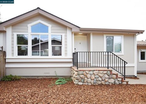 Photo of 626 E Street St, Martinez, CA 94553 (MLS # 41112597) Photo of 626 E Street St, Martinez, CA 94553 (MLS # 41112597)