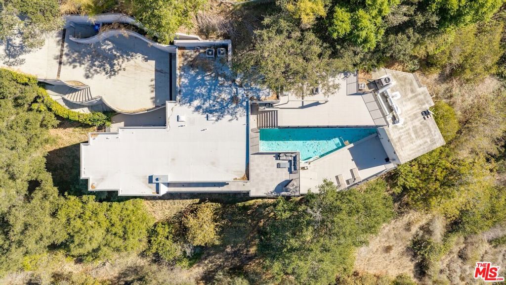 9716 Oak Pass Road