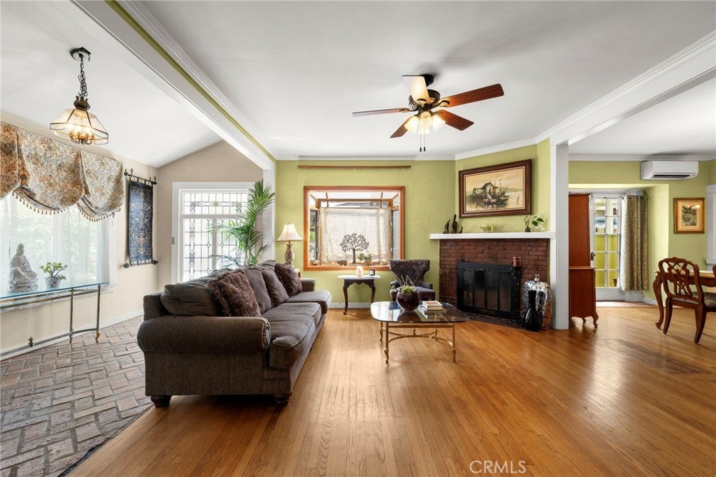 4406 Prospect