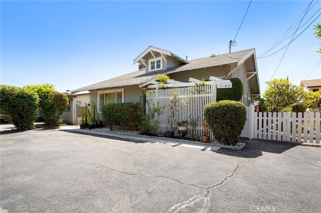 4406 Prospect