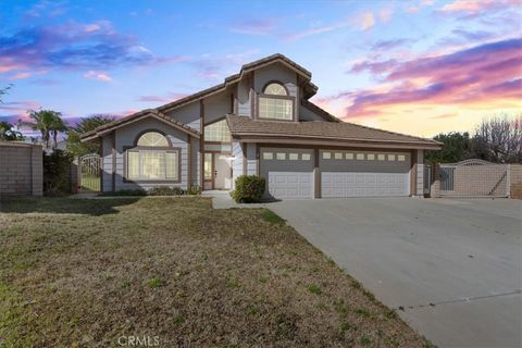 Photo of 120 Sandpoint Ln, Riverside, CA 92506 (MLS # IV26046222)