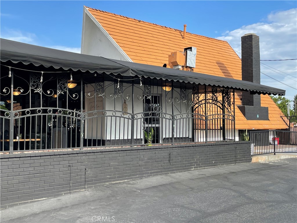 2150 Huntington Drive