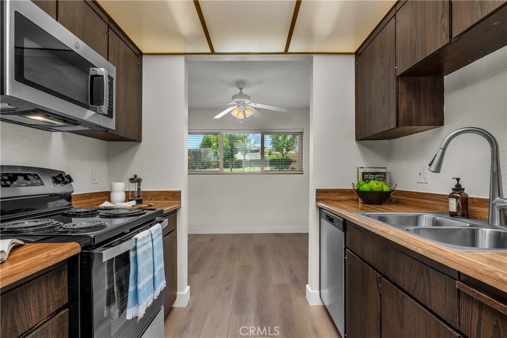 4610 Park Granada #4