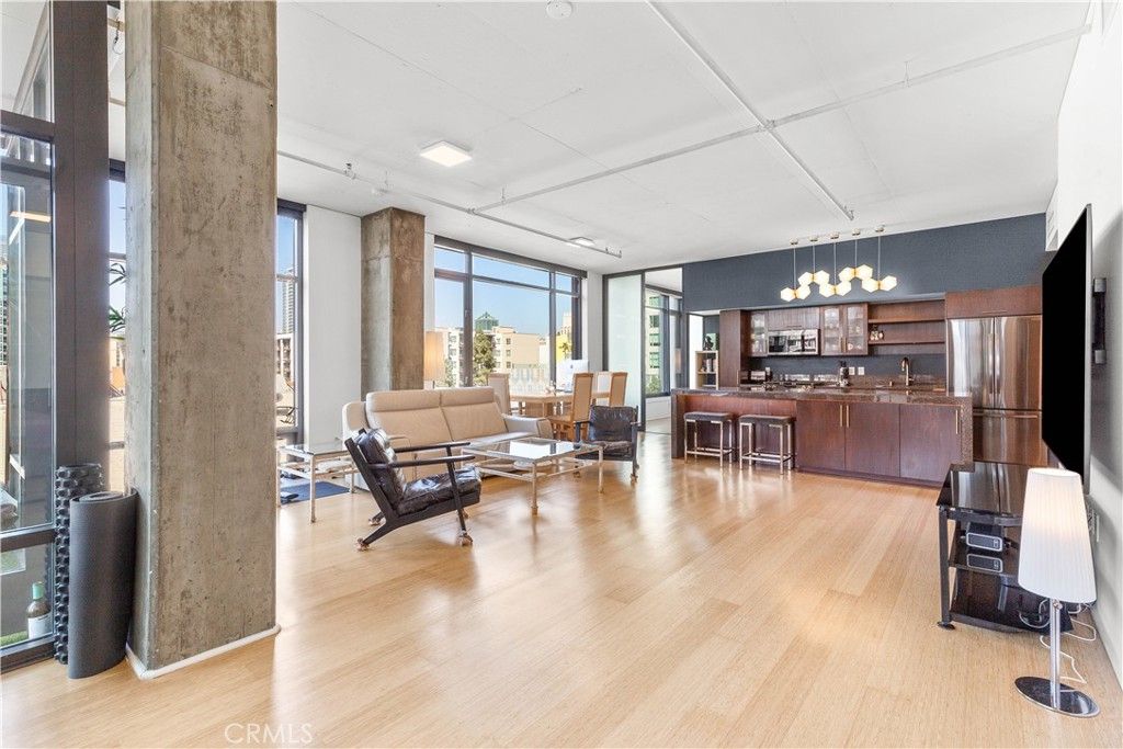 Photo of 1111 S Grand Ave #609, Los Angeles, CA 90015 (MLS # DW25281972)