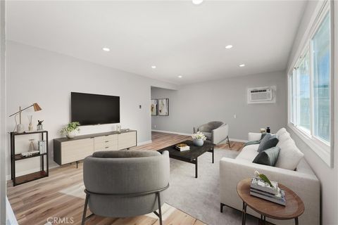 110 W Montrose Hemet CA 92543