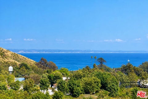 Photo of 23908 De Ville Way #B, Malibu, CA 90265 (MLS # 26995655)