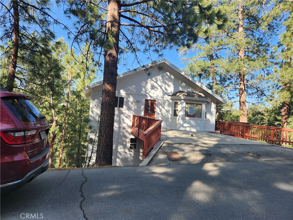 530 Villa Grove Avenue