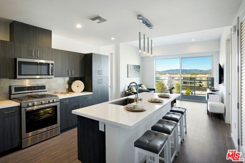 Photo of 4140 Glencoe Avenue #604, Marina Del Rey, CA 90292 (MLS # 26780087)