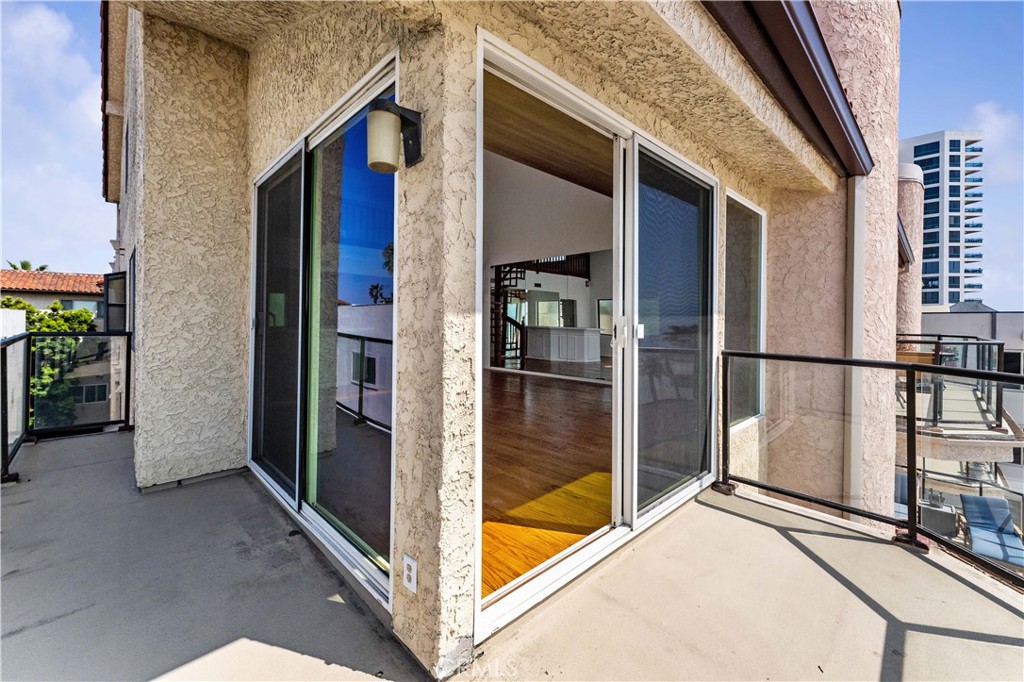 Alamitos Beach (AB) - Residential Lease