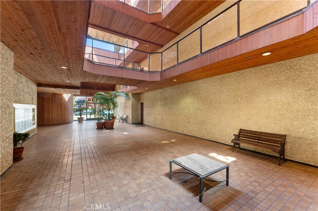 Alamitos Beach (AB) - Residential Lease