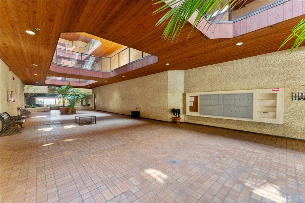 Alamitos Beach (AB) - Residential Lease