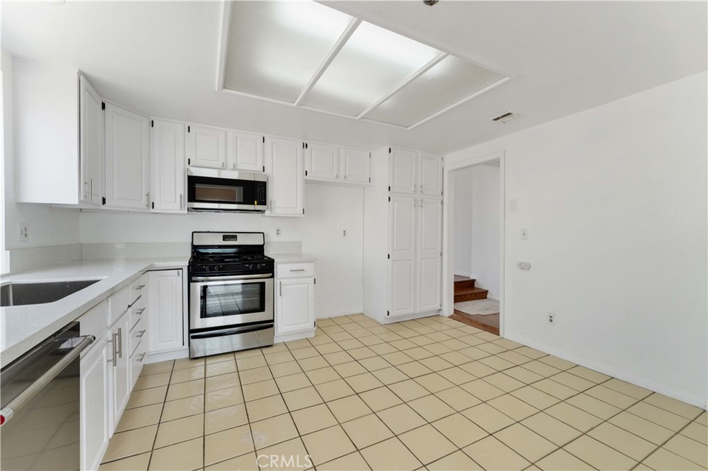 Alamitos Beach (AB) - Residential Lease