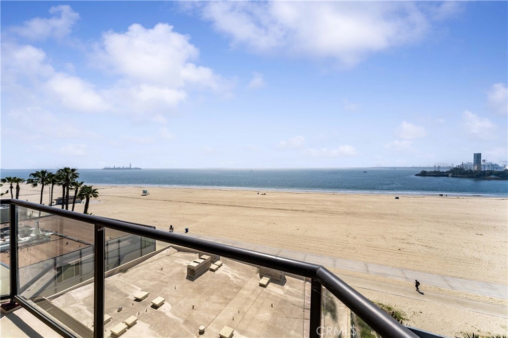 Alamitos Beach (AB) - Residential Lease