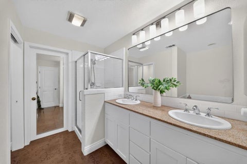 Tiny photo for 318 Vista Roma Way, San Jose, CA 95136 (MLS # ML82064944)