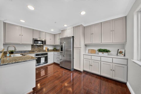 Tiny photo for 318 Vista Roma Way, San Jose, CA 95136 (MLS # ML82064944)