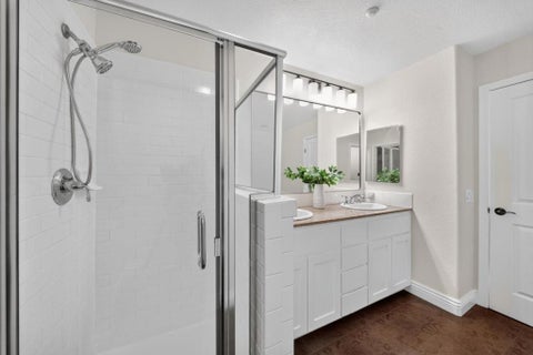 Tiny photo for 318 Vista Roma Way, San Jose, CA 95136 (MLS # ML82064944)