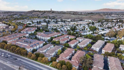 Tiny photo for 318 Vista Roma Way, San Jose, CA 95136 (MLS # ML82064944)