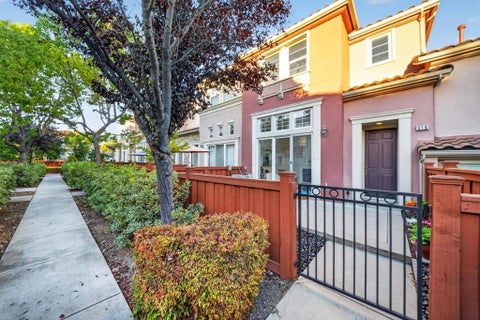 Tiny photo for 318 Vista Roma Way, San Jose, CA 95136 (MLS # ML82064944)