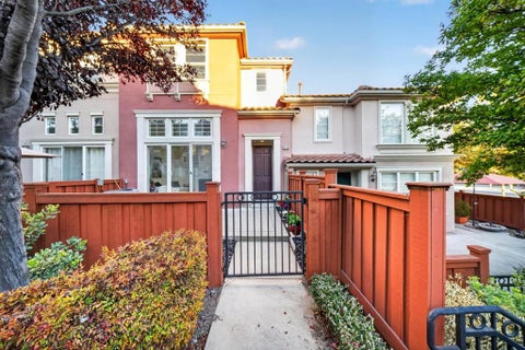 Photo of 318 Vista Roma Way, San Jose, CA 95136 (MLS # ML82064944)