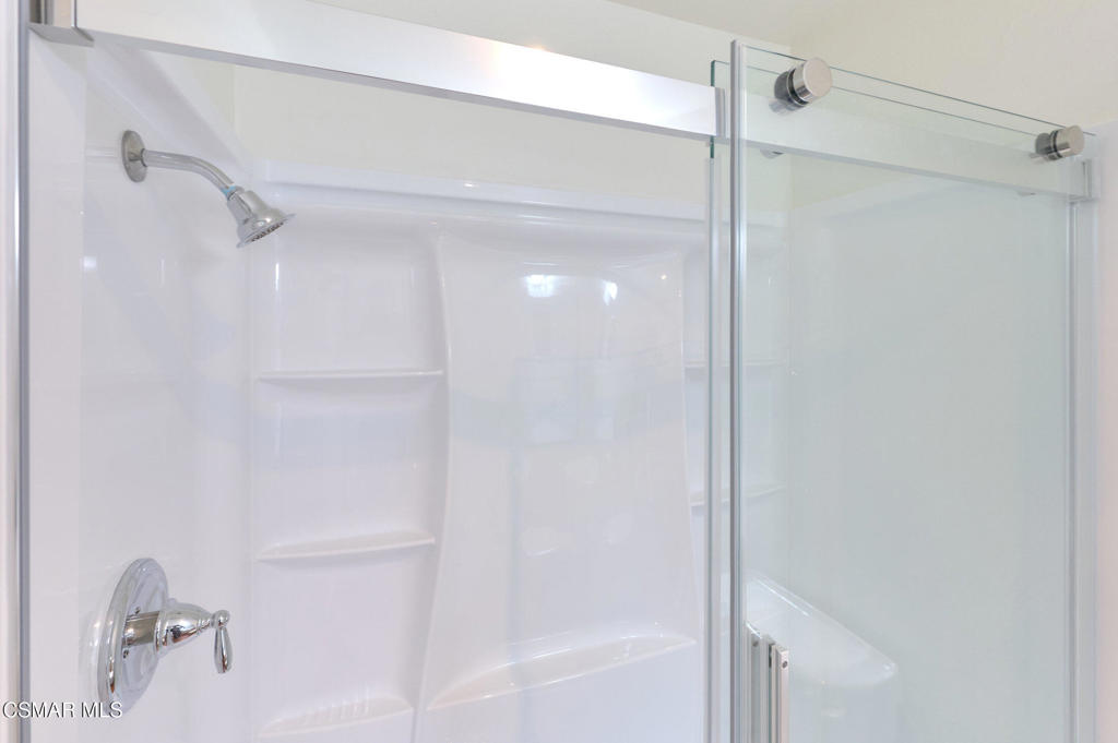 Regal Park Condos-294 - 1002472 - Residential Lease