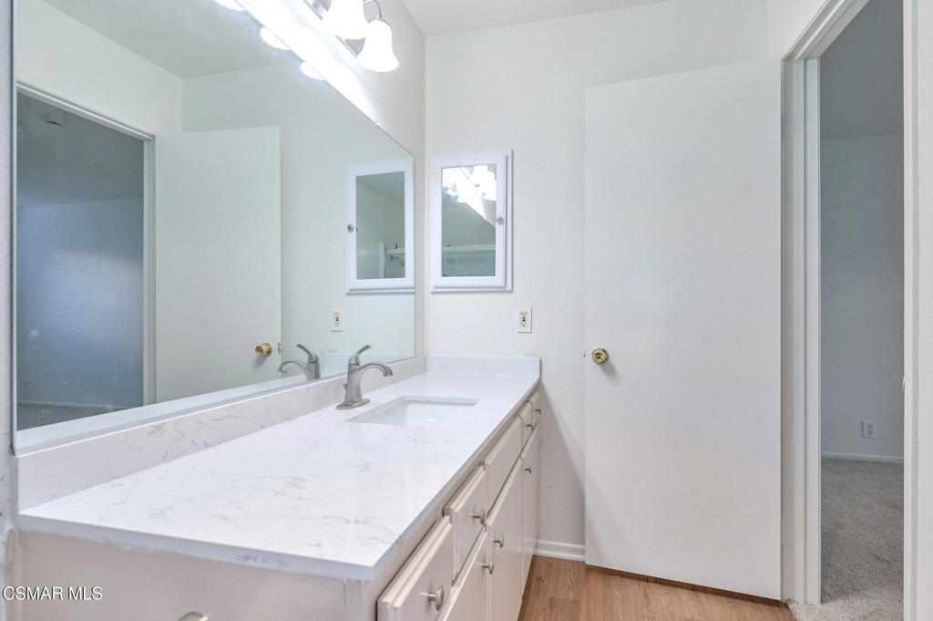 Regal Park Condos-294 - 1002472 - Residential Lease