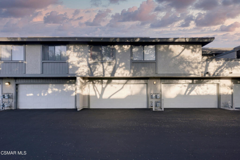 Regal Park Condos-294 - 1002472 - Residential Lease