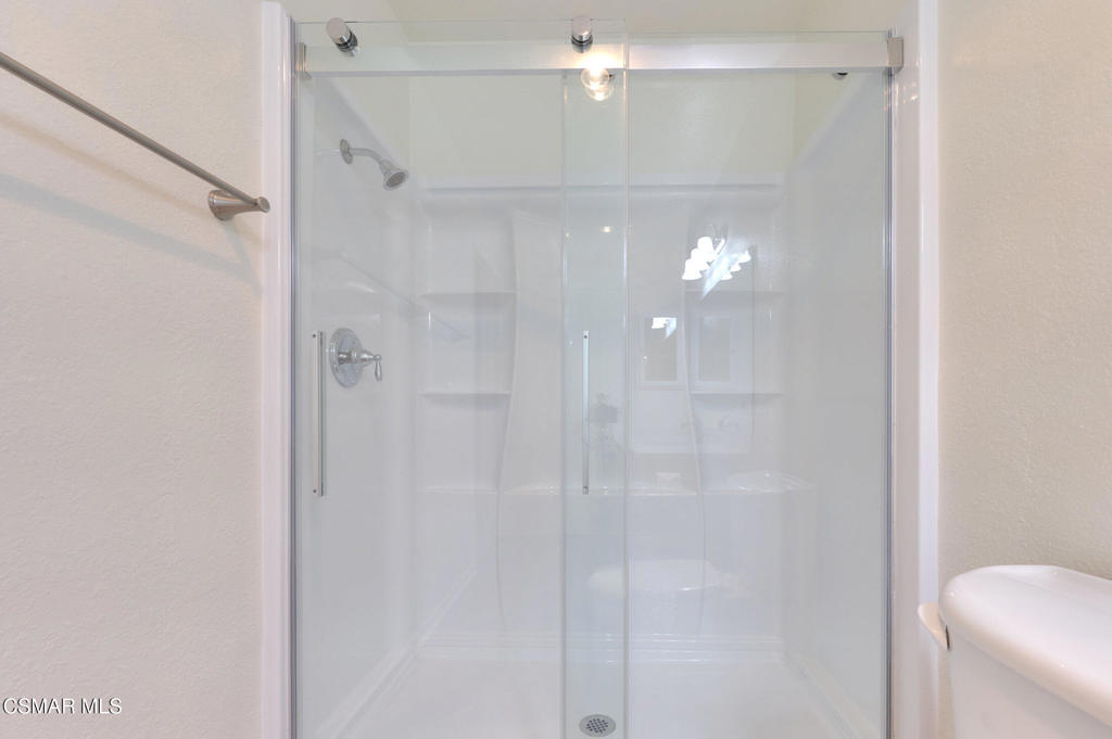 Regal Park Condos-294 - 1002472 - Residential Lease