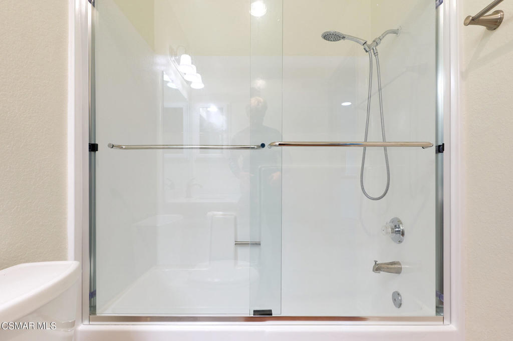 Regal Park Condos-294 - 1002472 - Residential Lease