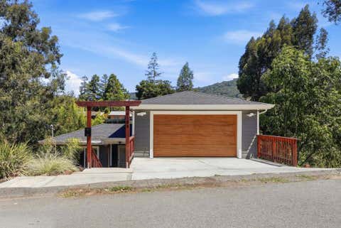Photo of 6188 Oakdale Avenue, Oakland, CA 94605 (MLS # ML82052680)