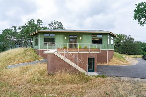 Photo of 8140 Castenada Lane, Atascadero, CA 93422 (MLS # NS26071290)