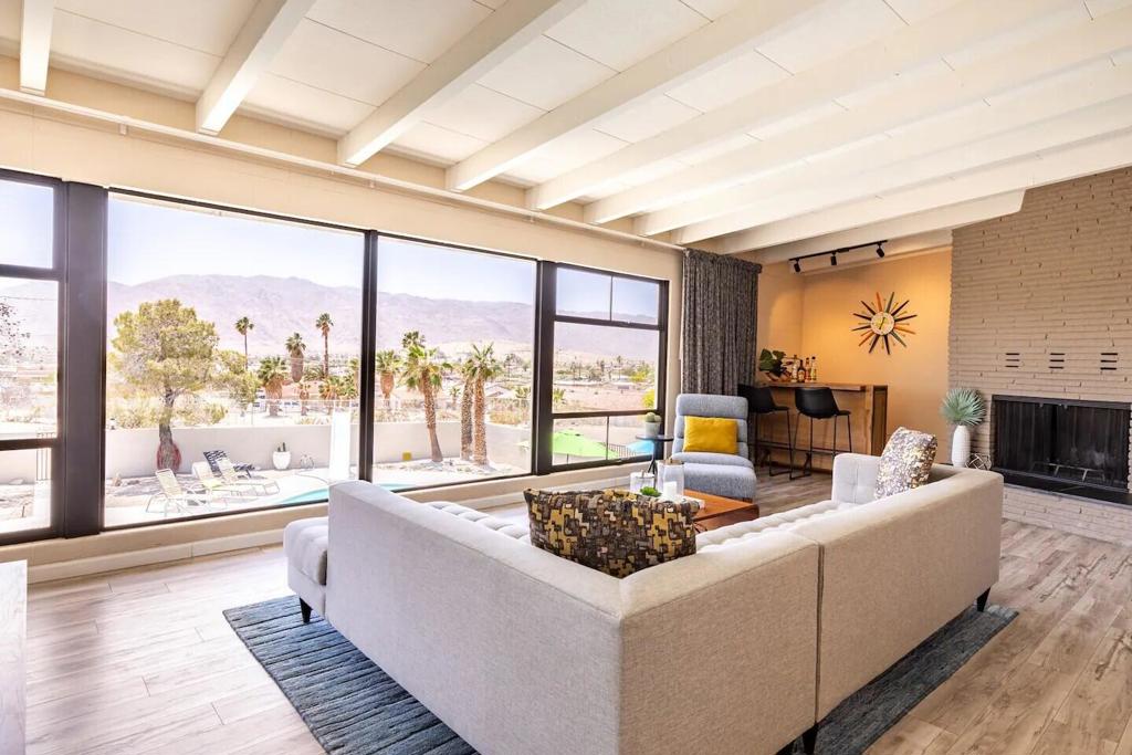 73633 Desert Trail Drive