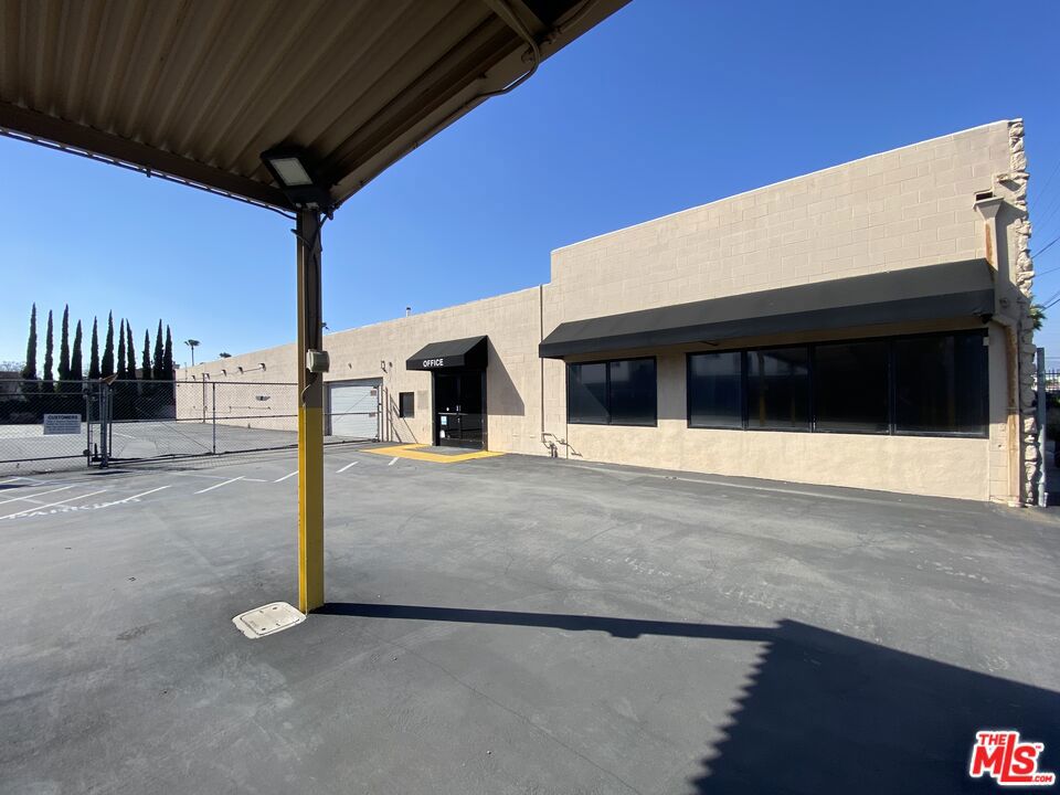 6919 Laurel Canyon Boulevard