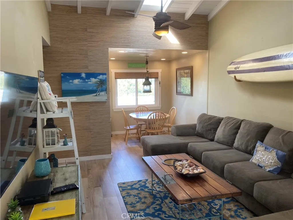 Carlsbad, California 92008, United States, 2 Bedrooms Bedrooms, ,1 BathroomBathrooms,Residential,Pending,202738