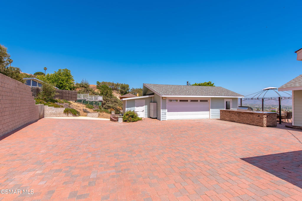 315 N Loop Drive