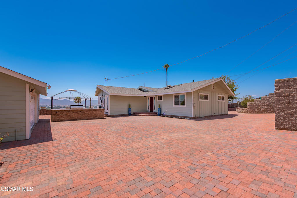 315 N Loop Drive