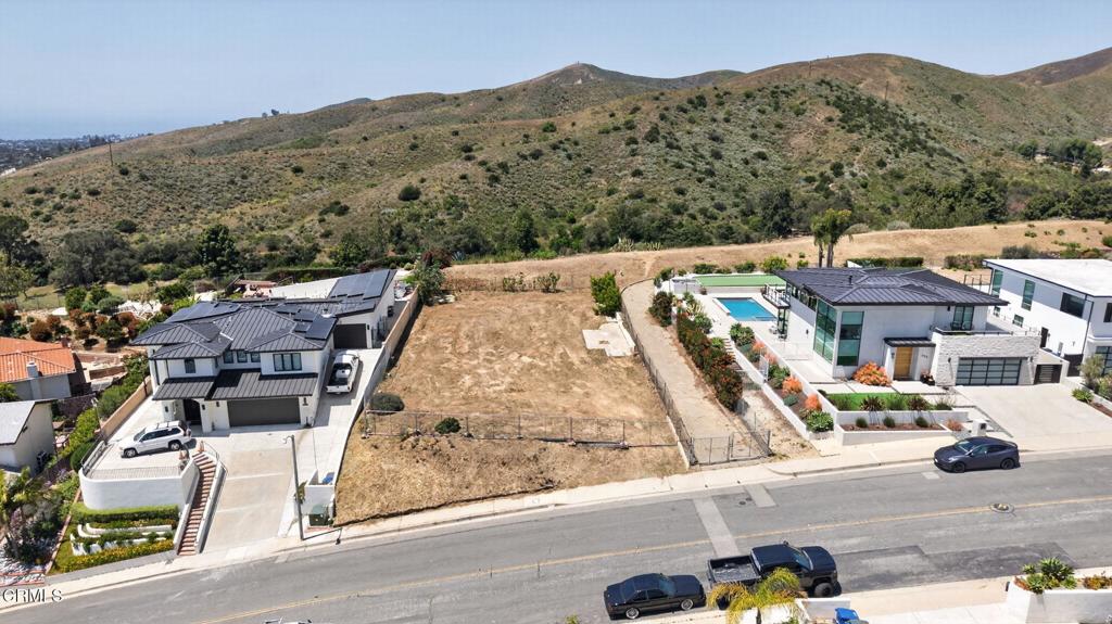 619 Skyline Road