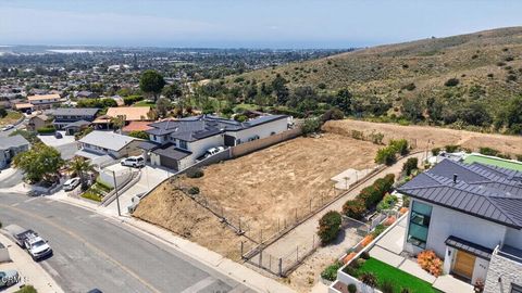 Photo of 619 Skyline Road, Ventura, CA 93003 (MLS # V1-36228)