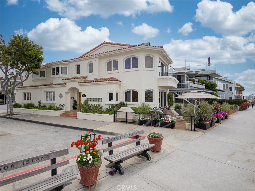 300 S Bay Front