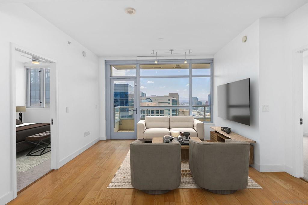 700 W E Street 2905