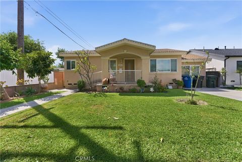 Photo of 10611 Bowman Ave, South Gate, CA 90280 (MLS # DW26075880)