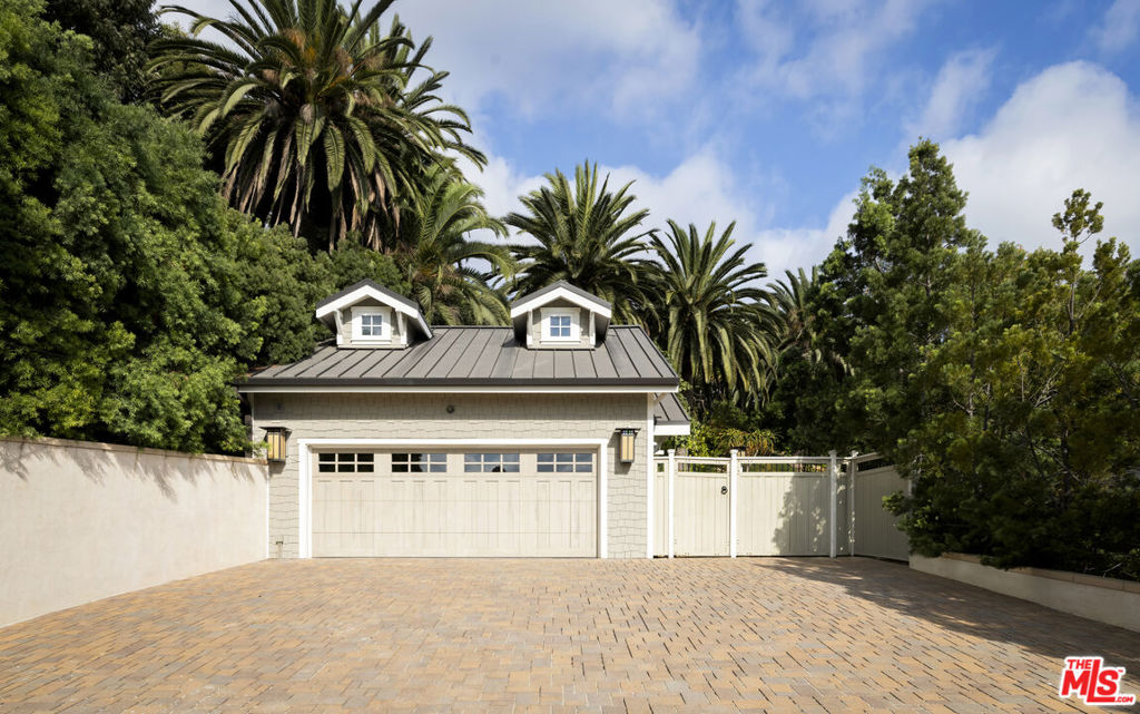 Properties 3 1960 Hillcrest Road