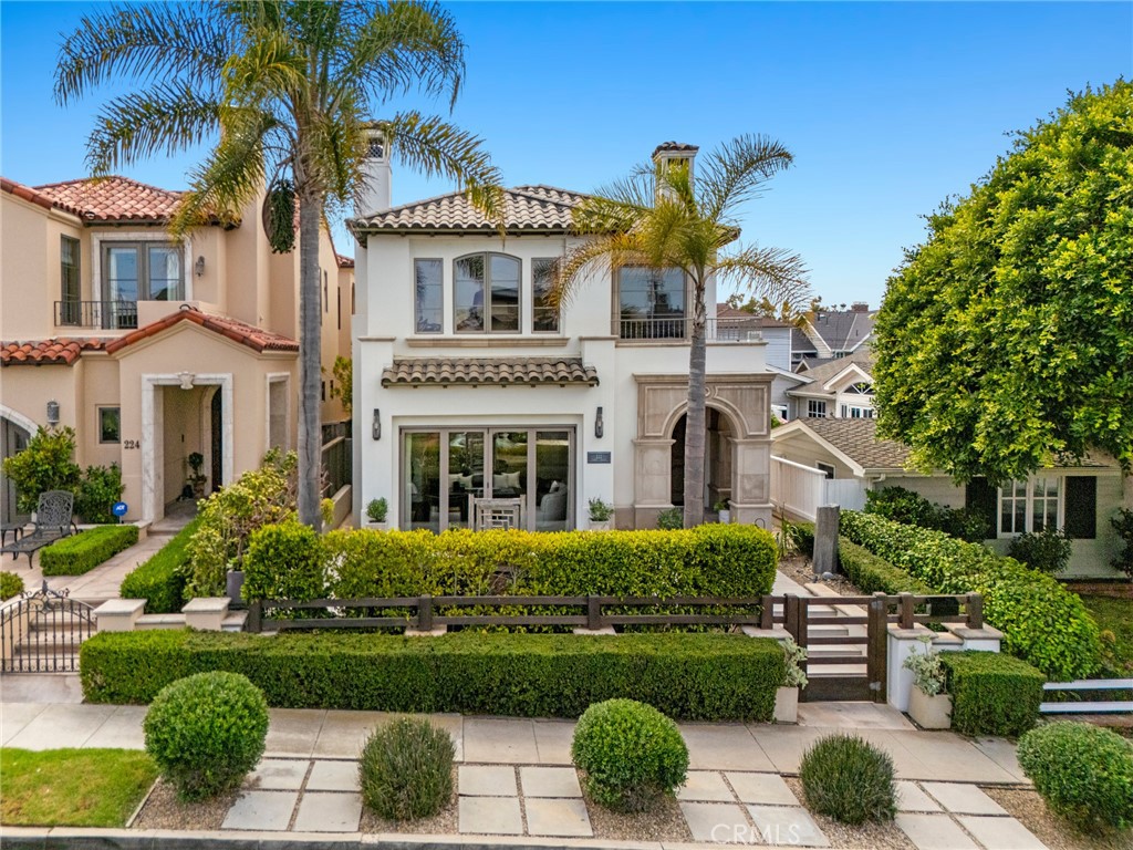 Corona del Mar South of PCH (CDMS) - Residential
