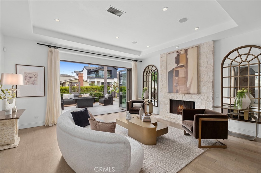 Corona del Mar South of PCH (CDMS) - Residential