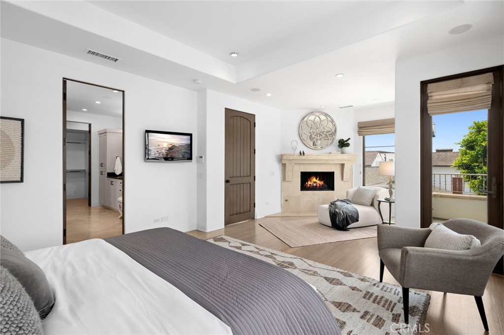 Corona del Mar South of PCH (CDMS) - Residential