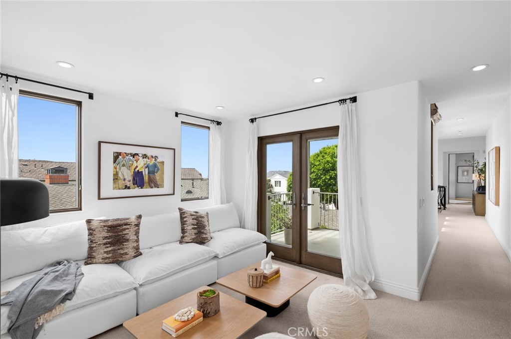 Corona del Mar South of PCH (CDMS) - Residential