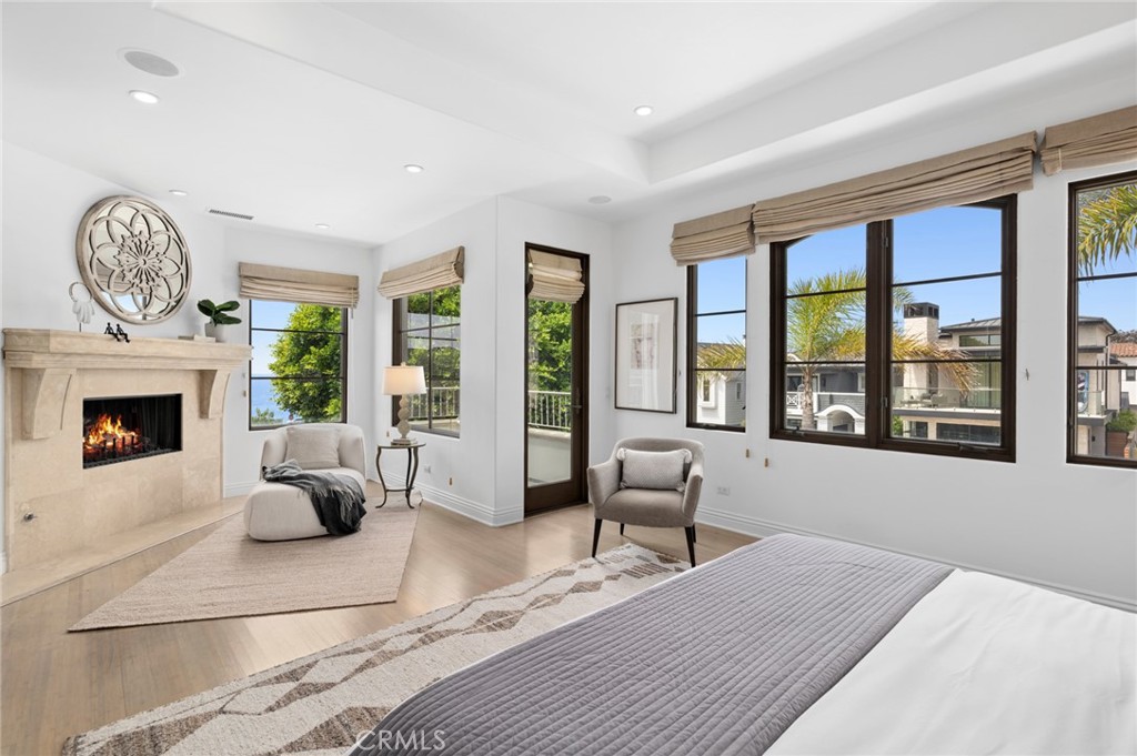 Corona del Mar South of PCH (CDMS) - Residential