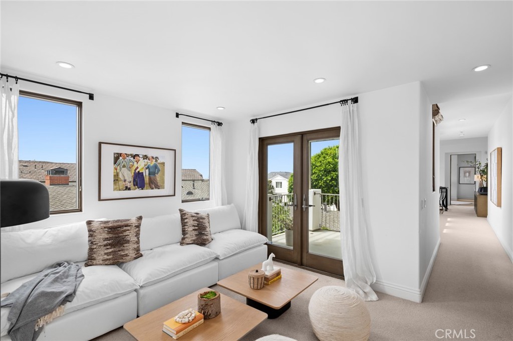 Corona del Mar South of PCH (CDMS) - Residential