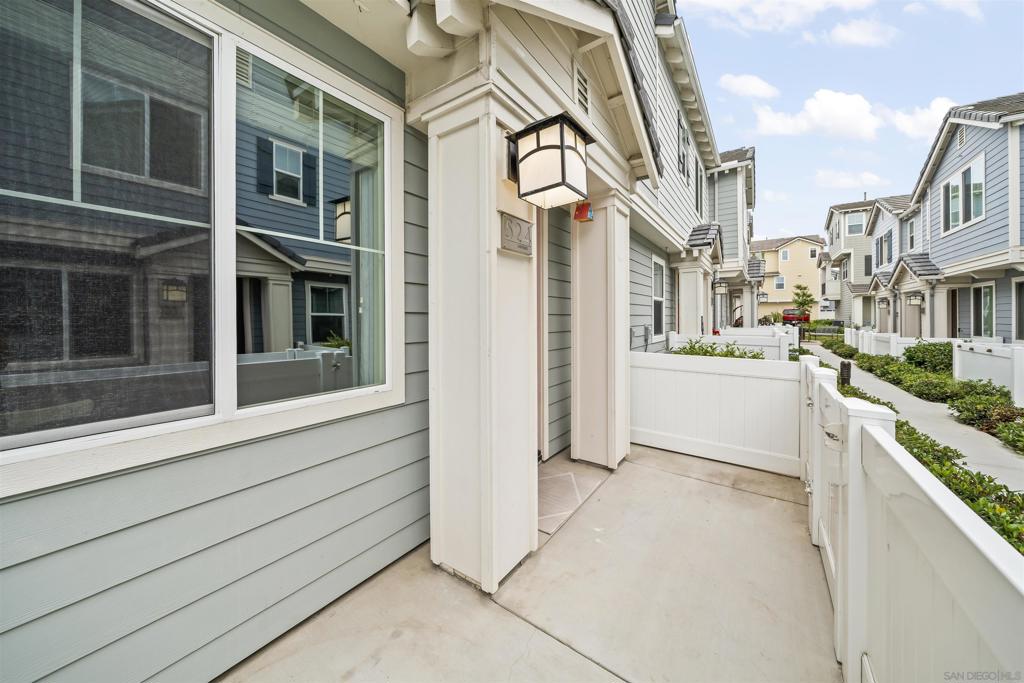 524 Surfbird Lane